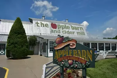 apple bar and cider mill