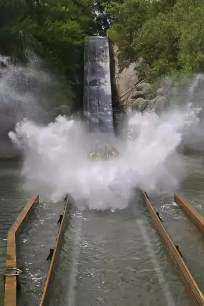 Water plume ride at Dollywood in Pigeon Forge, TN