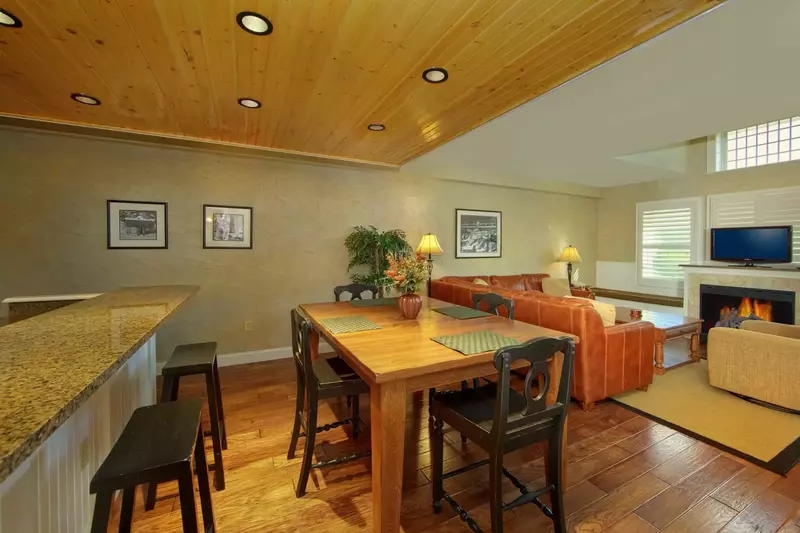 dining area in Pigeon Forge condo