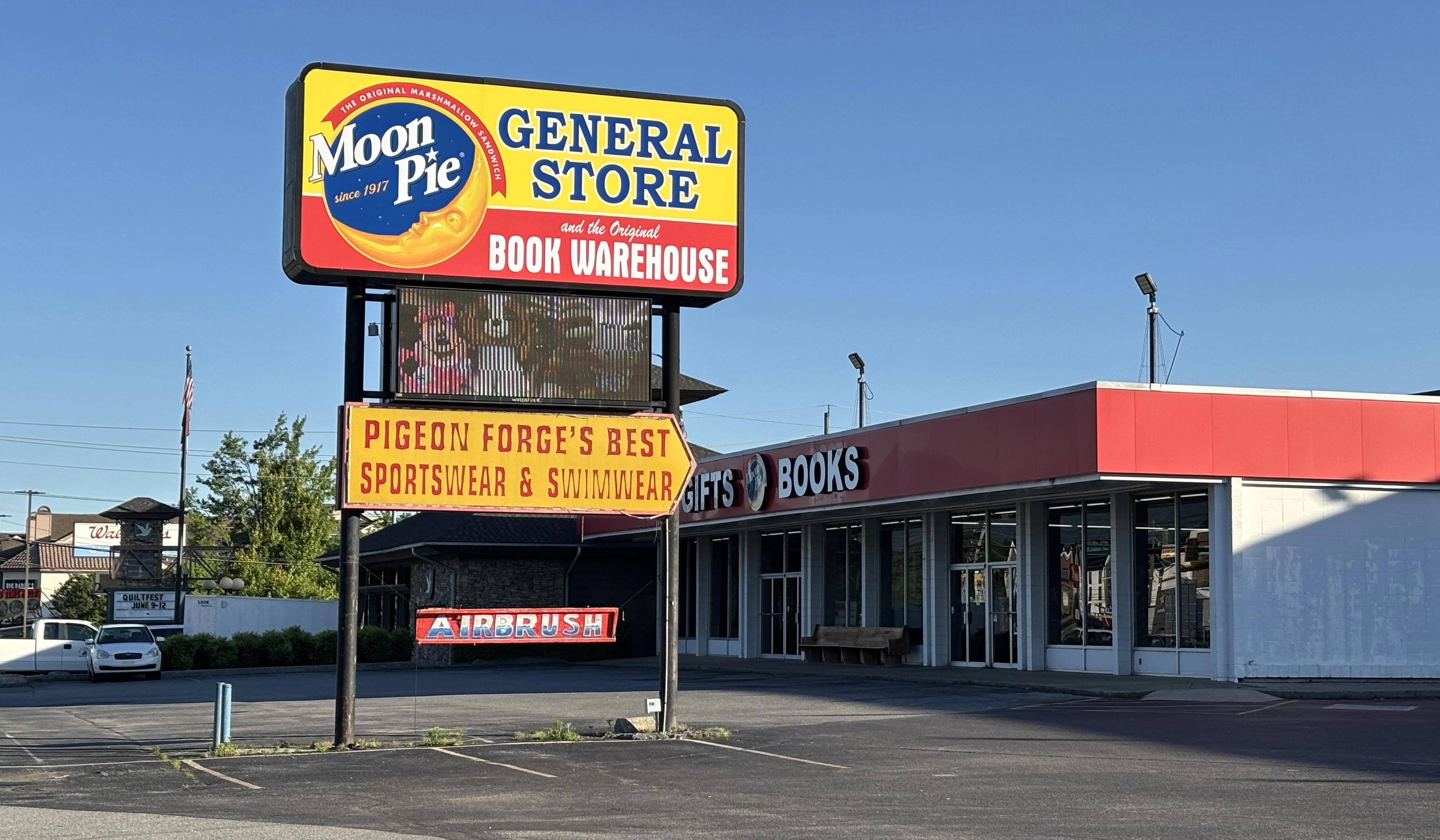 moon pie general store 