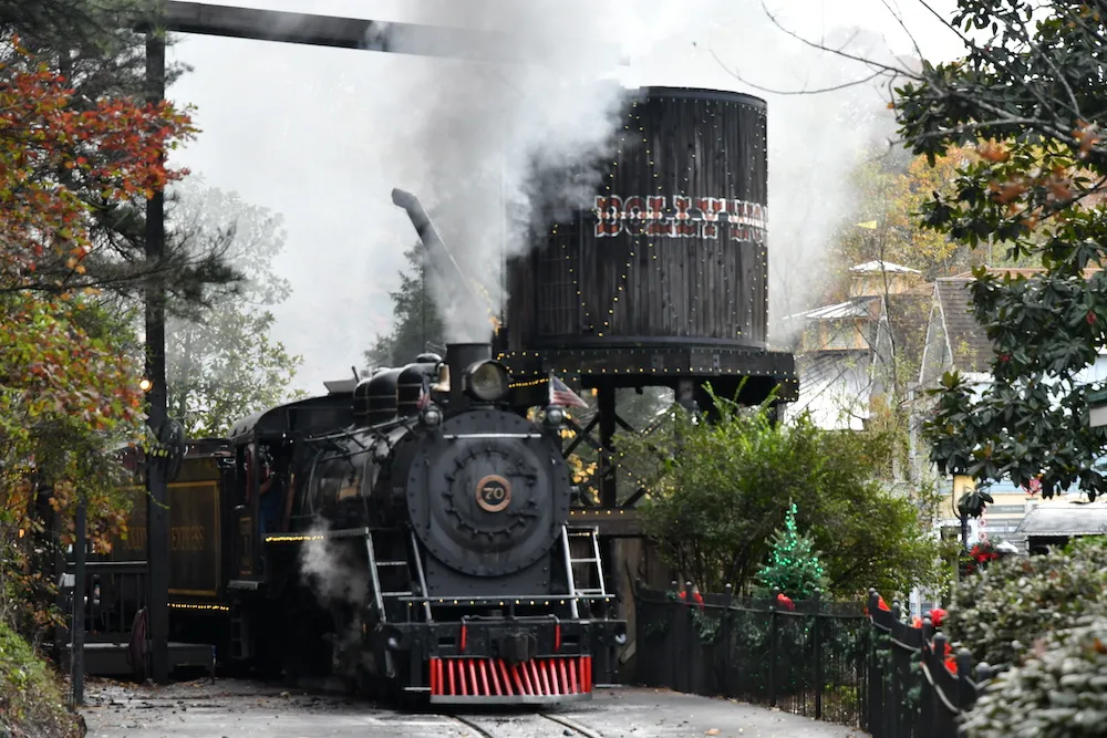 dollywood train ride
